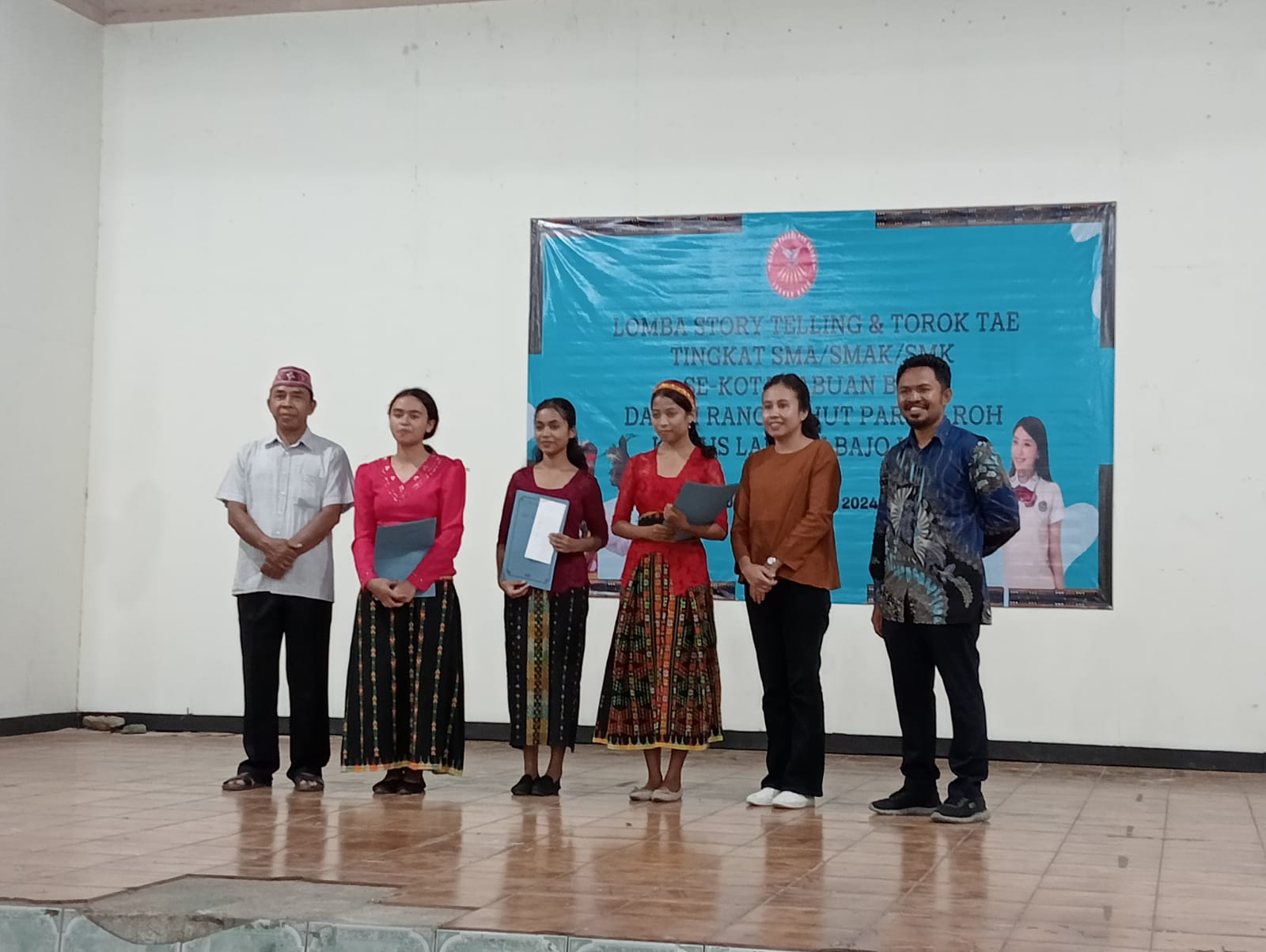 “Lomba Torok Tae dan Story Telling Tingkat SMA/SMK”, Cara Paroki Roh Kudus Labuan Bajo Mengisi HUT Ke-47